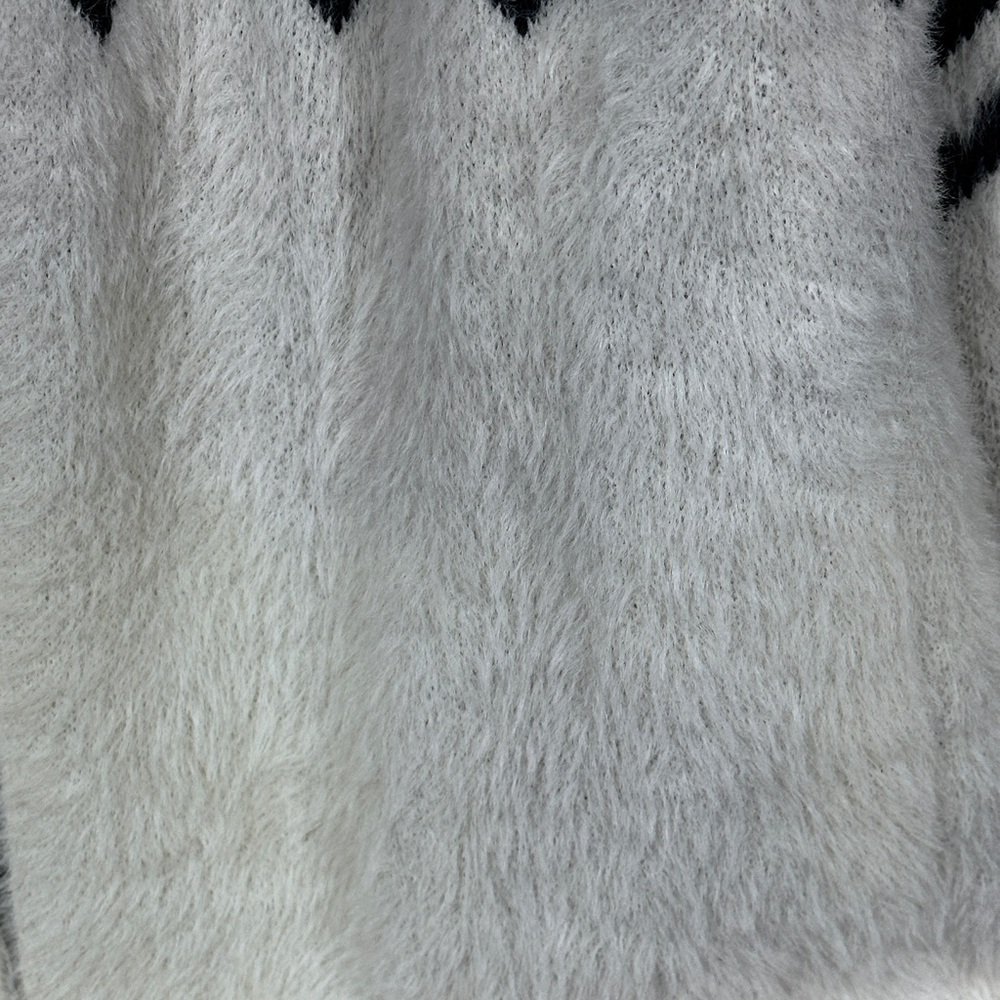 Sioni cream and black chevron extra long super soft ( angora feel ) cardigan, S - Picture 4 of 12